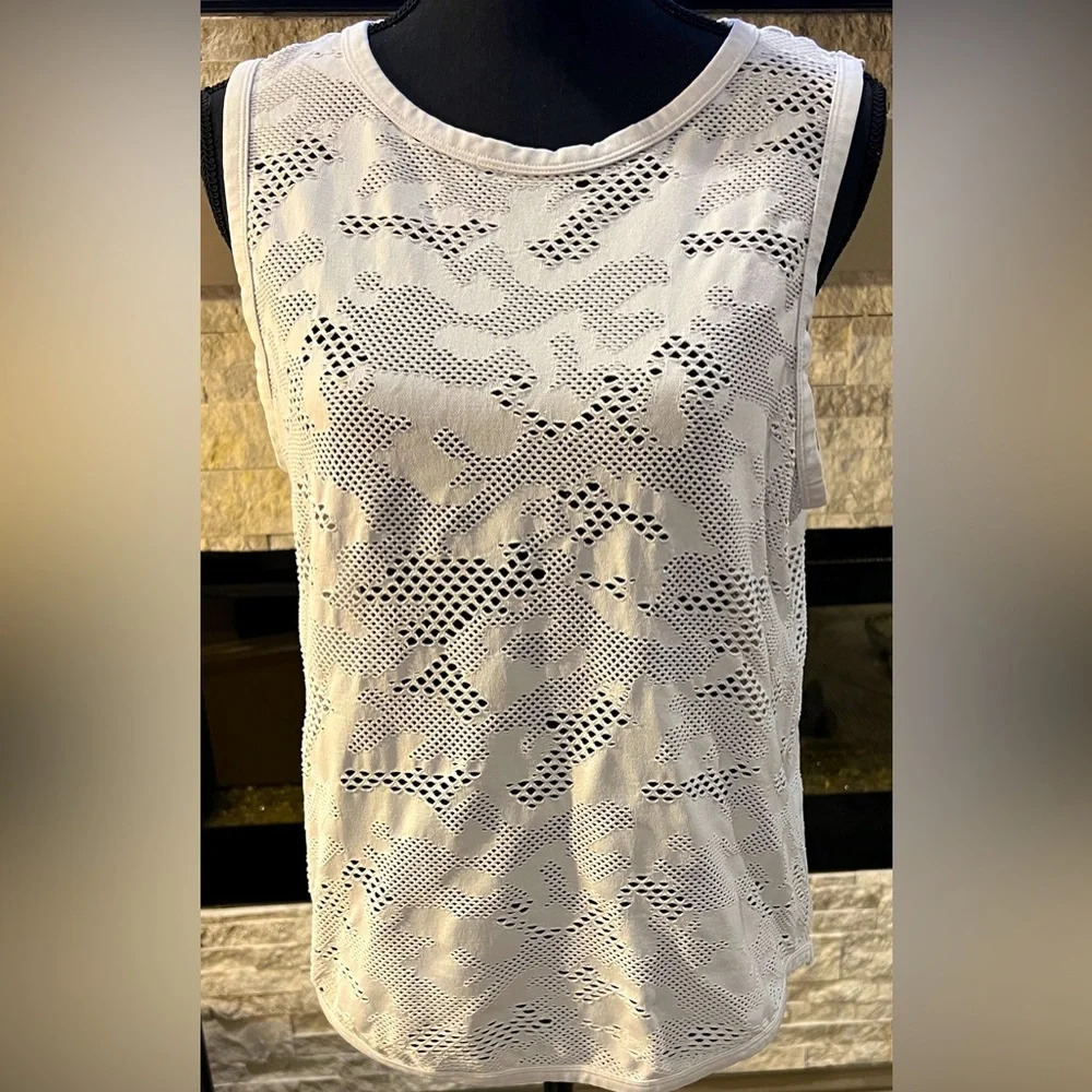 Zella size Large white sleeveless athletic top
